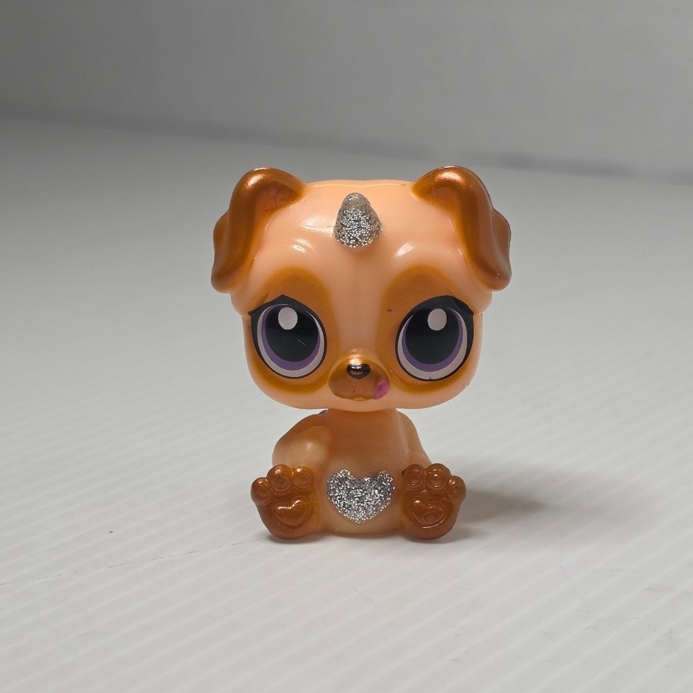 Zuru Rainbocorns Itzy Glitzy Pug Mini Figure OS Tan Good Series 1